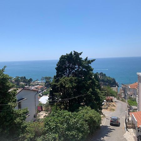 Apartments Knezevic Улцинь Екстер'єр фото