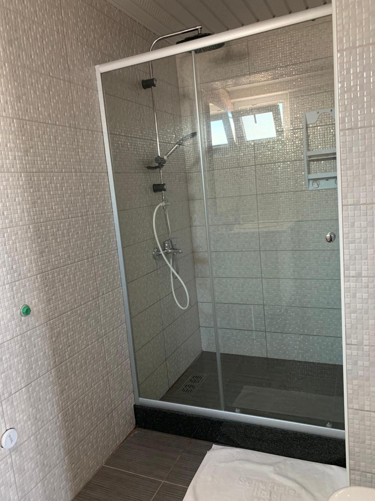 Apartments Knezevic Улцинь Екстер'єр фото