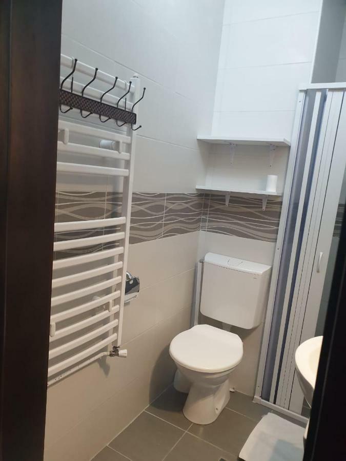 Apartments Knezevic Улцинь Екстер'єр фото